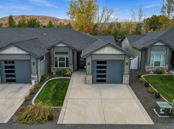 2770 Friesian Court, West Richland, WA 99353