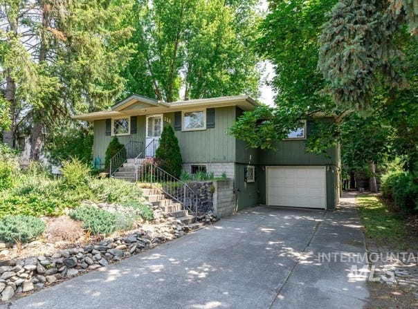116 N Cleveland, Moscow, ID 83843