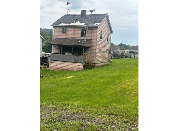 304 Slatemore Dr, McDonald, PA 15057