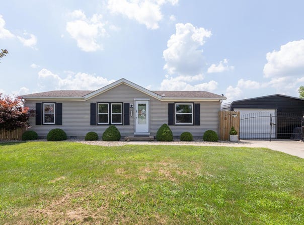 1142 Whipporwill Drive, Seymour, IN 47274