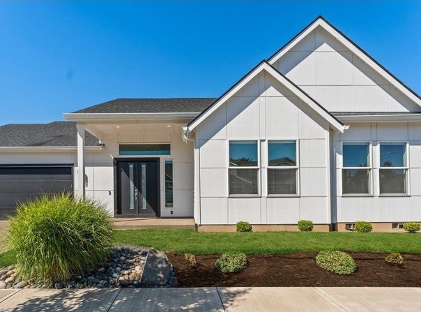 382 NE Lovrien AVE, Gresham, OR 97030