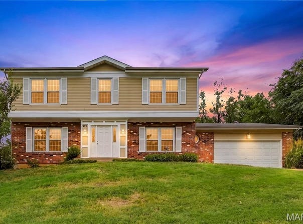 176 Spring Oaks Drive, Ballwin, MO 63011