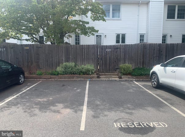 204 COLUMBIA COMMONS, HILLSBOROUGH, NJ 08844