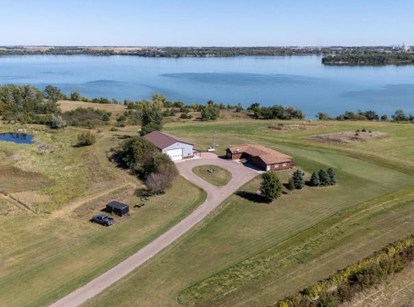 23462 451 Ave, Madison, SD 57042