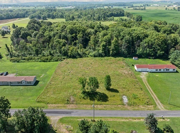 24865 Center Avenue, Alliance, OH 44601