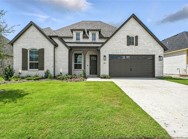556 Lockhart Street, Waxahachie, TX 75165