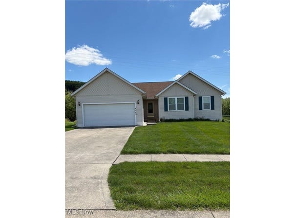 517 Meadowland Drive, Newark, OH 43055