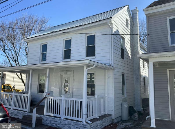 18 JUNIATA STREET, MIDDLETOWN, PA 17057