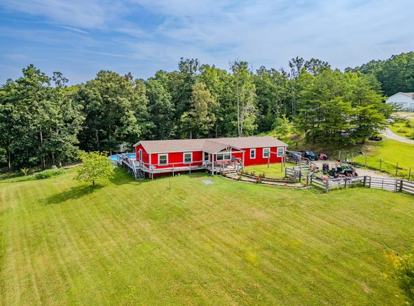 297 Hidden Valley Road, Berea, KY 40403