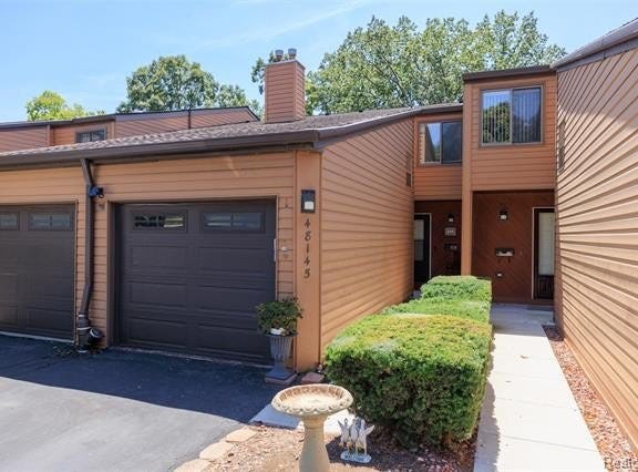 48145 Bayshore Drive, Van Buren, MI 48111