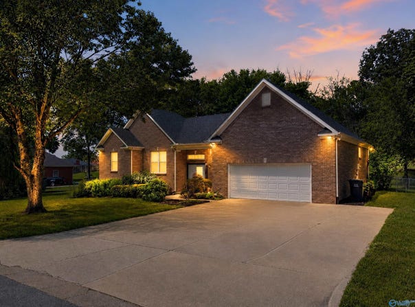 3326 Valley Forge Road, Decatur, AL 35603