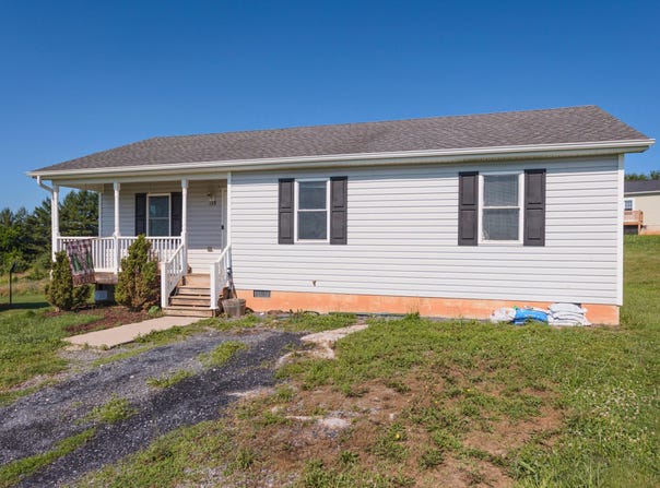 139 Village Way, Lexington, VA 24450