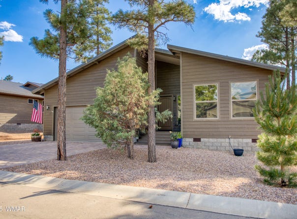 3180 N Eagles Creek Drive, Show Low, AZ 85901