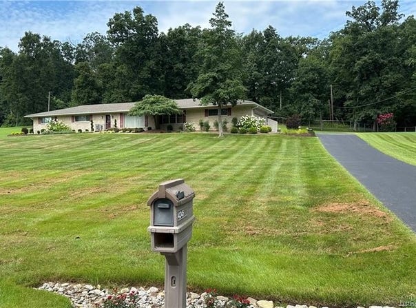 4245 Valley Terrace Drive, New Albany, IN 47150