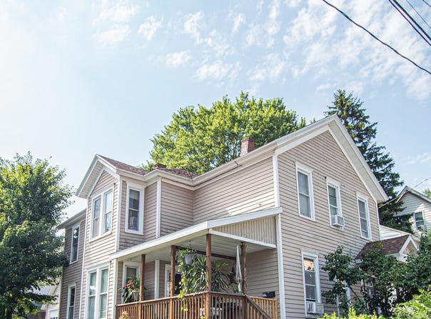31 Dewitt Street, Amsterdam, NY 12010