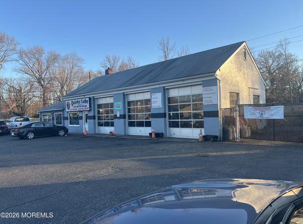 119 Memorial Parkway, Atlantic Highlands, NJ 07716