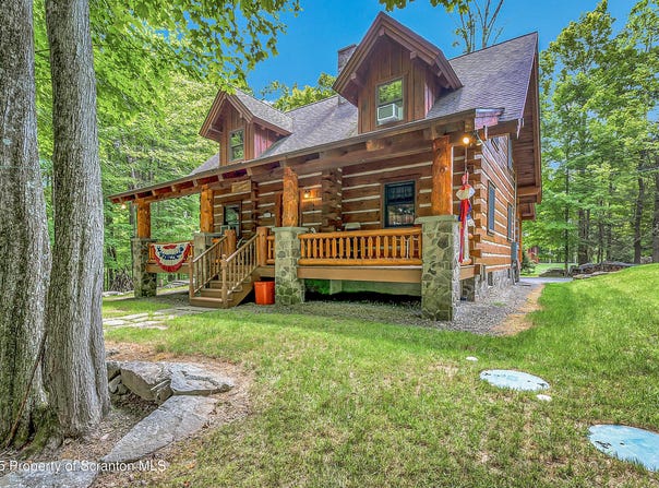 5 Capricorn Circle, Lake Ariel, PA 18436
