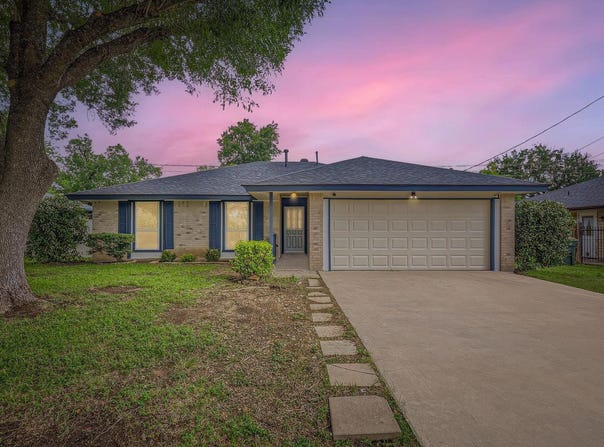 901 Garden Meadow DR, Georgetown, TX 78628