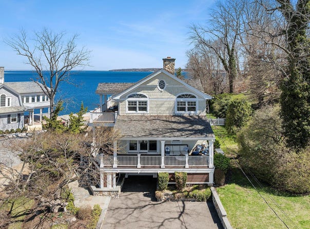 356 Bay Avenue, Huntington Bay, NY 11743