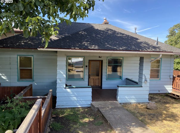1304 COLUMBIA ST, Hood River, OR 97031