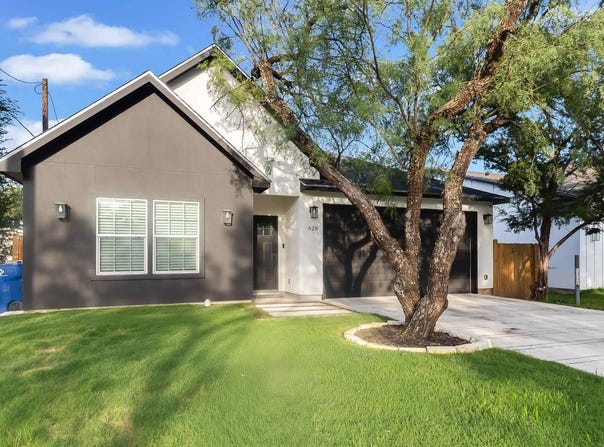 629 Aspen Lane, Cottonwood Shores, TX 78657