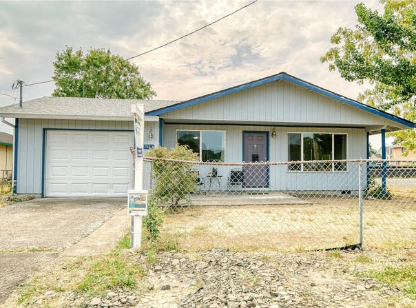 155 MCMICHAEL ST, St. Helens, OR 97051