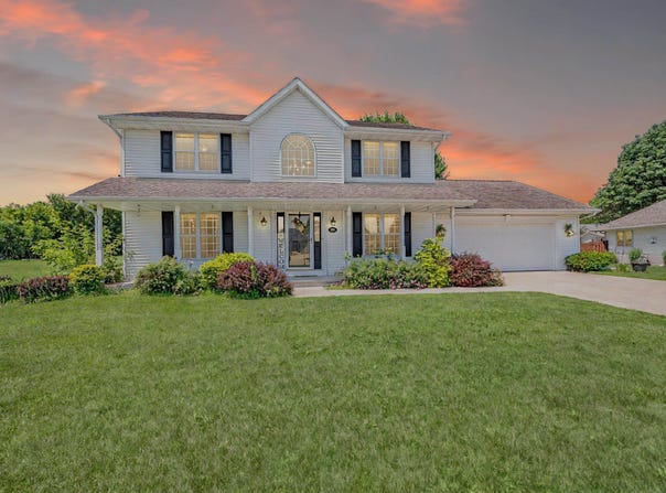 2967 BRISTOL MOUNTAIN Trail, GREEN BAY, WI 54313