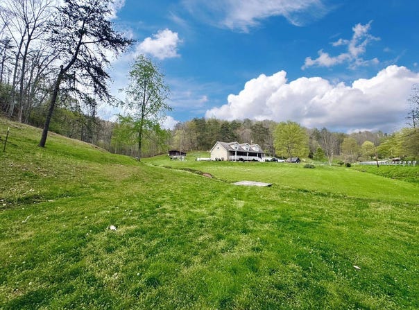 3500  Arnoldsburg Road, Arnoldsburg, WV 25234