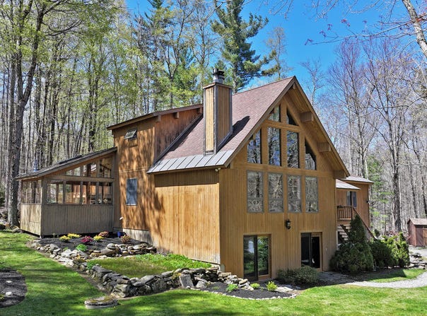 55 Mallard Dr, Becket, MA 01223