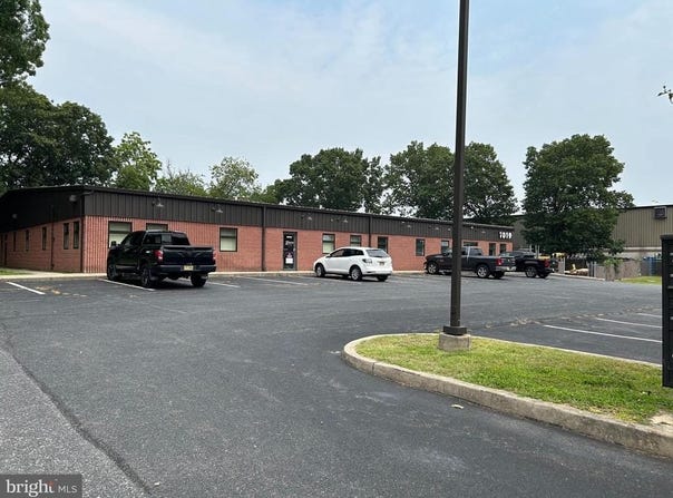 1019 INDUSTRIAL DRIVE, WEST BERLIN, NJ 08091