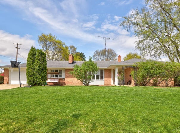 604 Athletic, Vassar, MI 48768