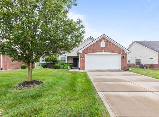 1605 Leisure Way, Greenfield, IN 46140