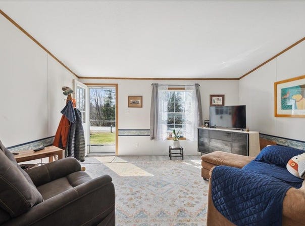 1928 West Lunenburg Road, Lunenburg, VT 05906