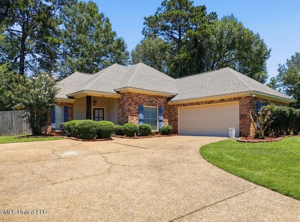 602 Sawpine Lane, Ridgeland, MS 39157