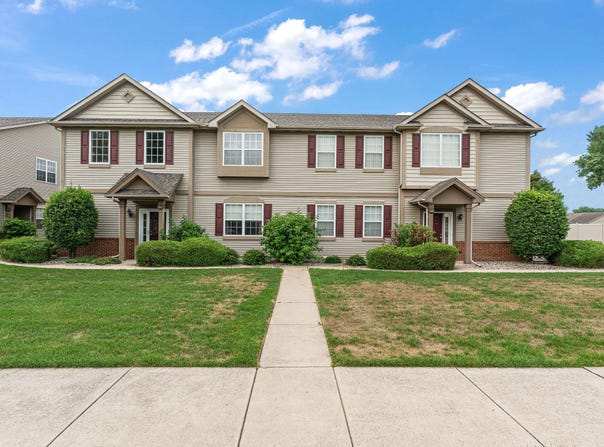 1193 Poppyfield Place, Schererville, IN 46375