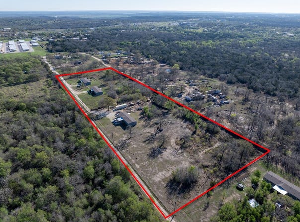194 Williams Ln, Cedar Creek, TX 78612