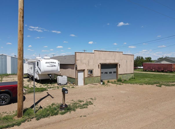 101 E 1st Street, Newell, SD 57760