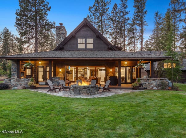 2623 E OLD BARN CT, Harrison, ID 83833