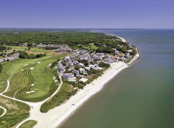 125 Shore Drive W, Mashpee, MA 02649