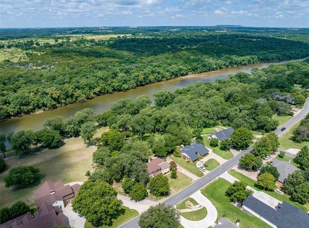 9304 Bellechase Road, Granbury, TX 76049