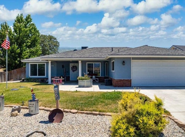19816 Meadows Road, Tehachapi, CA 93561