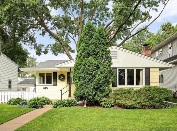 310 9th Avenue N, Hopkins, MN 55343
