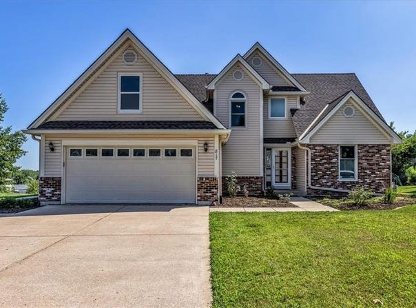 817 Porter Ridge Road, Kearney, MO 64060