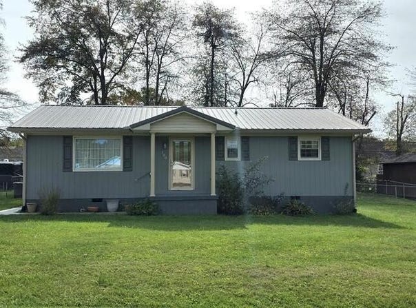 108 S Loop Drive, OAK HILL, WV 25901