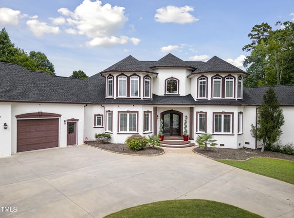 1326 Lochshire Drive, Burlington, NC 27215