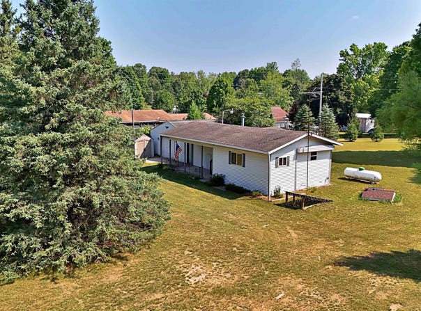 1556 Kimberly Road, Mesick, MI 49668