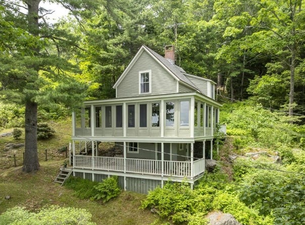 5 Massachusetts Avenue, Boothbay, ME 04544