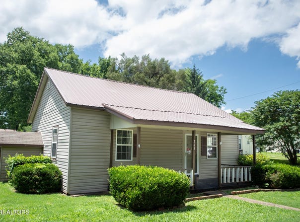 205 Williams St, Sweetwater, TN 37874