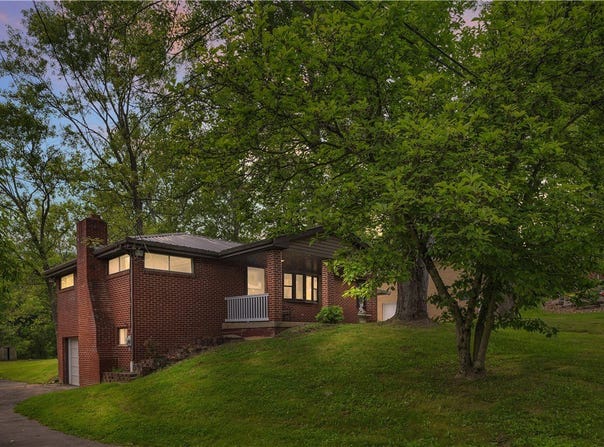 9830 DON DRIVE, North Huntingdon, PA 15642