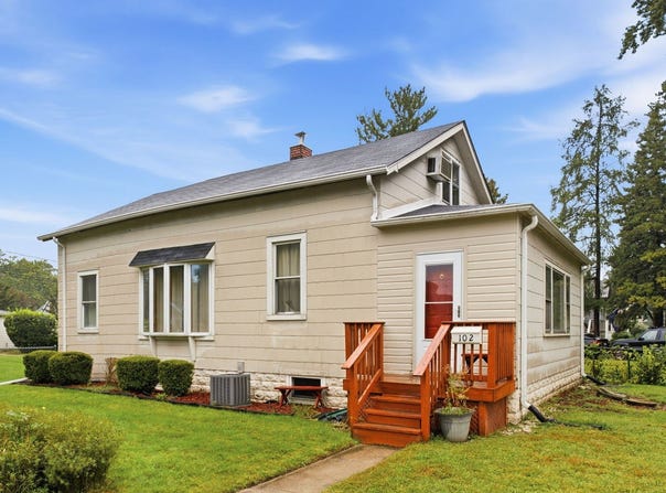 102 N Adams Street, Westmont, IL 60559